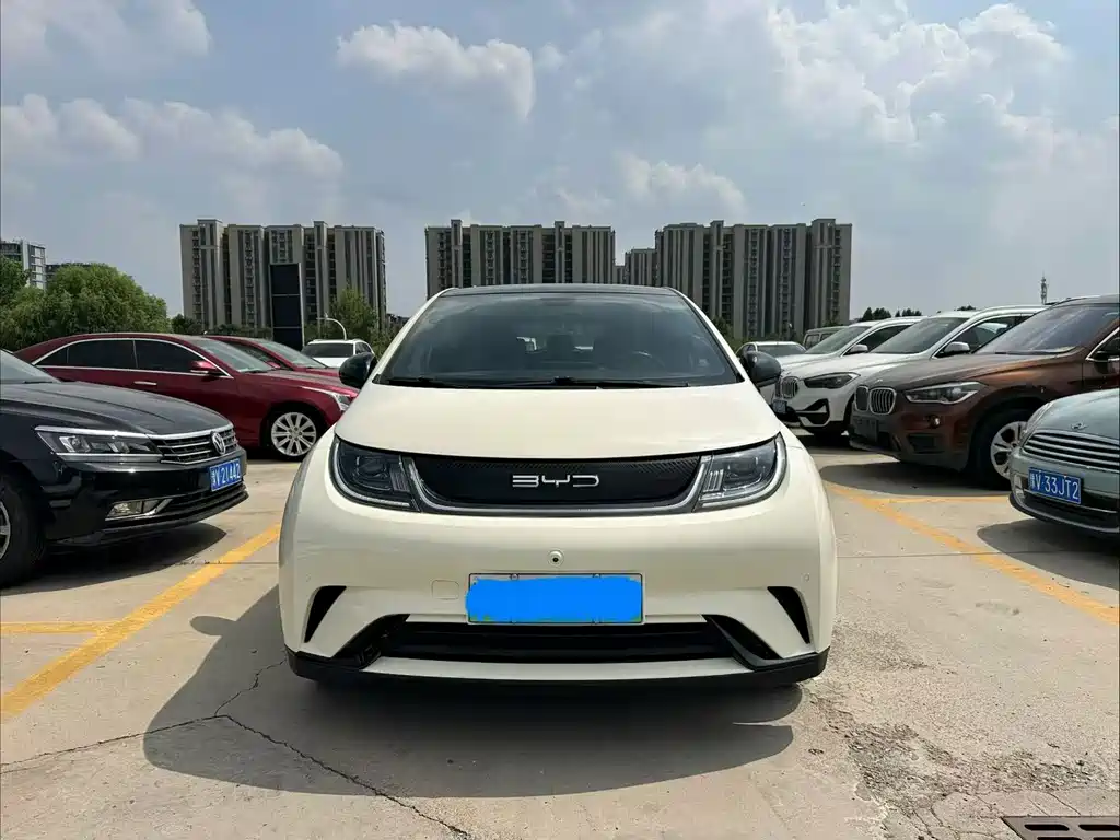 BYD Dolphin 2023
