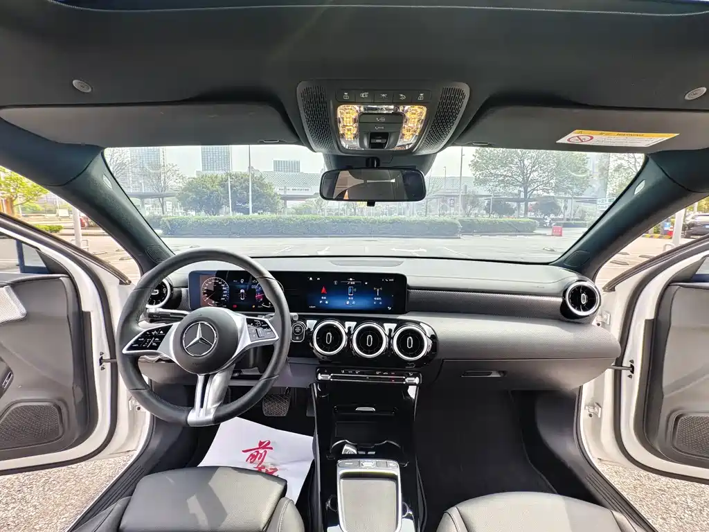 Mercedes-Benz A-Class 2023 — фото 13