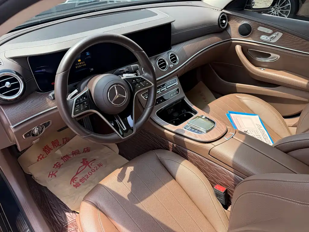Mercedes-Benz E-Class 2023 — фото 8