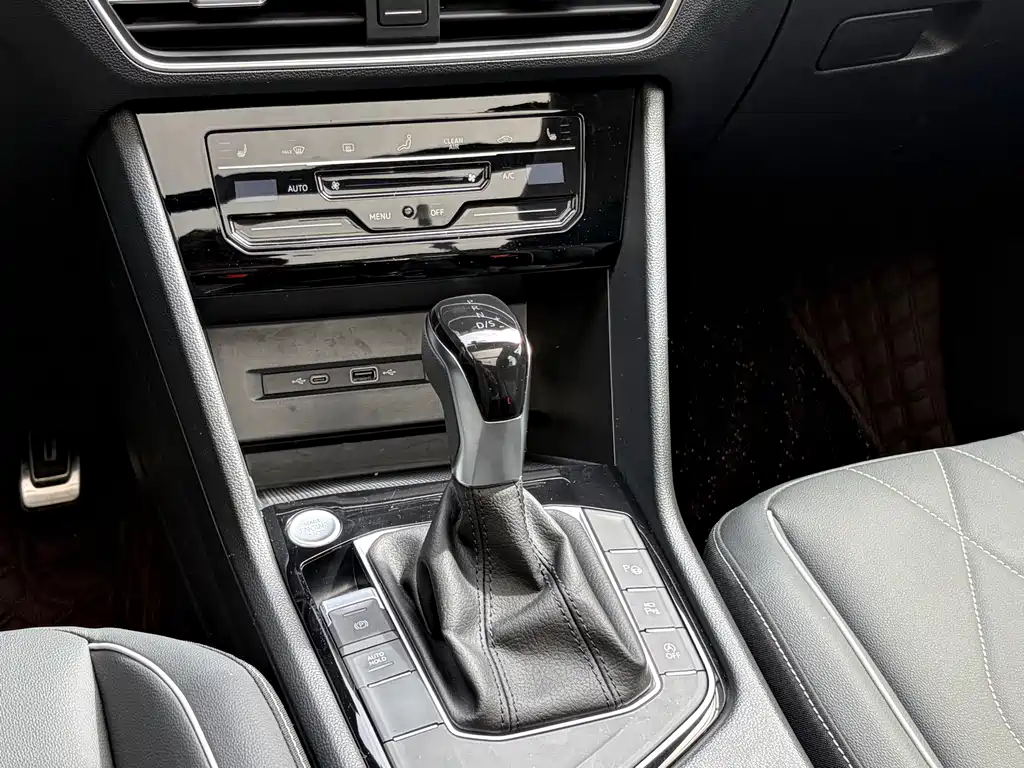 Volkswagen Tiguan L 2025 — фото 19
