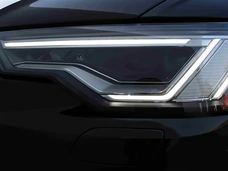 Audi A6L 2023 — фото 16