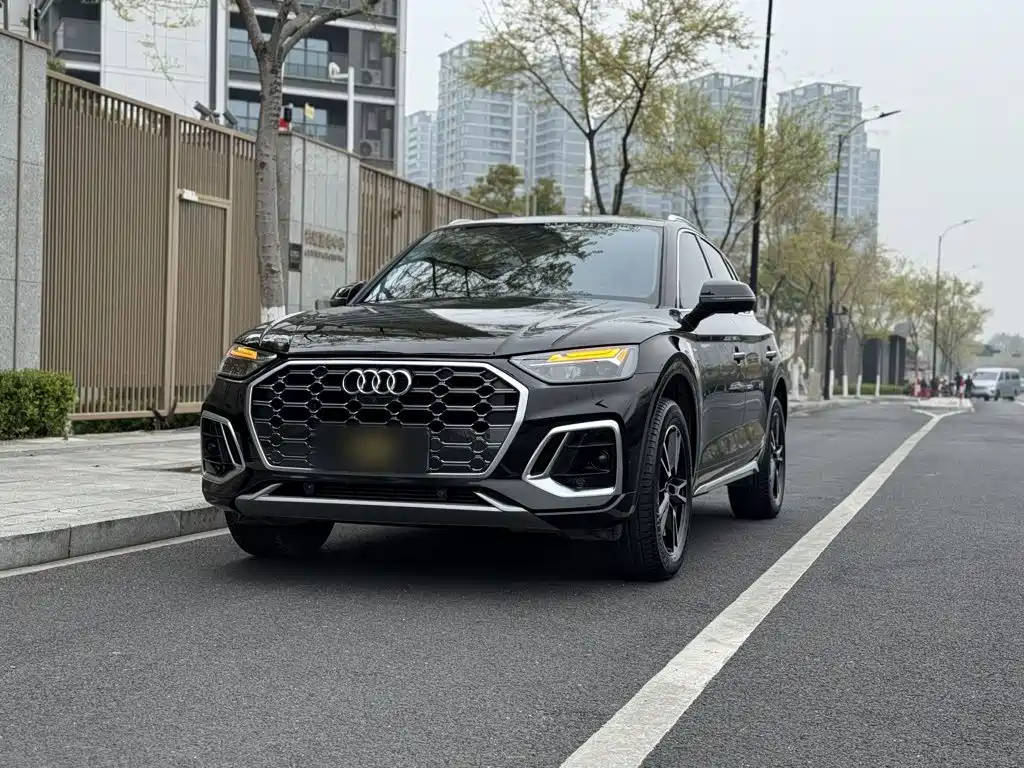 Audi Q5L 2023 — фото 21