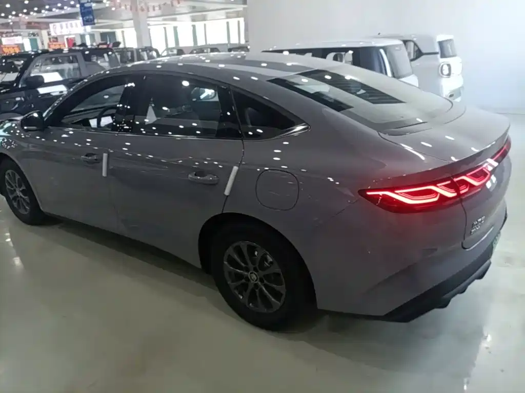 BYD Qin L 2026 — фото 5
