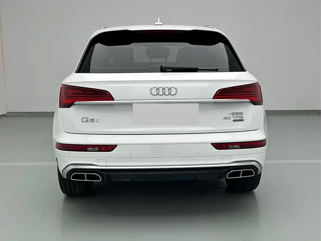 Audi Q5L 2024 — фото 11