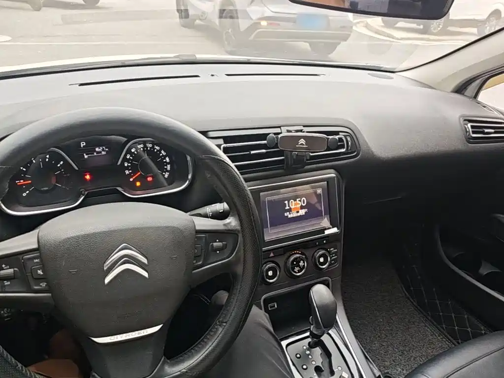 Citroën C4 Sega 2016 — фото 10