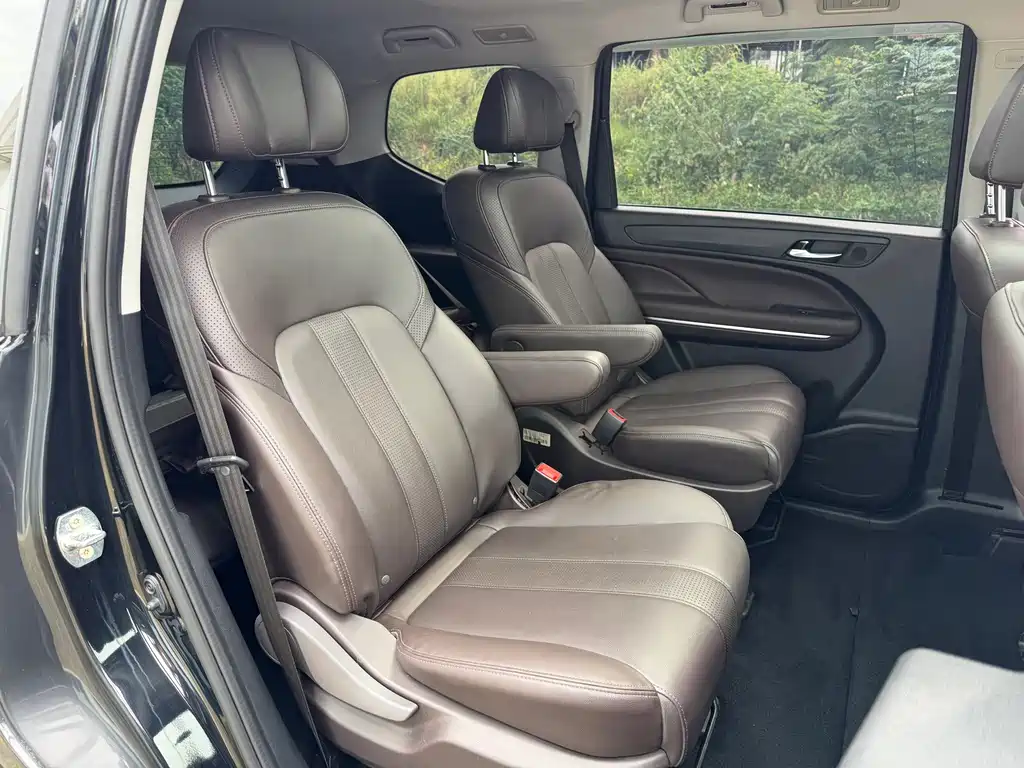 GAC Trumpchi M6 2019 — фото 9