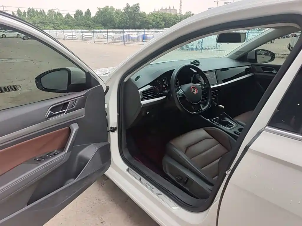 Volkswagen Lavida 2020 — фото 16