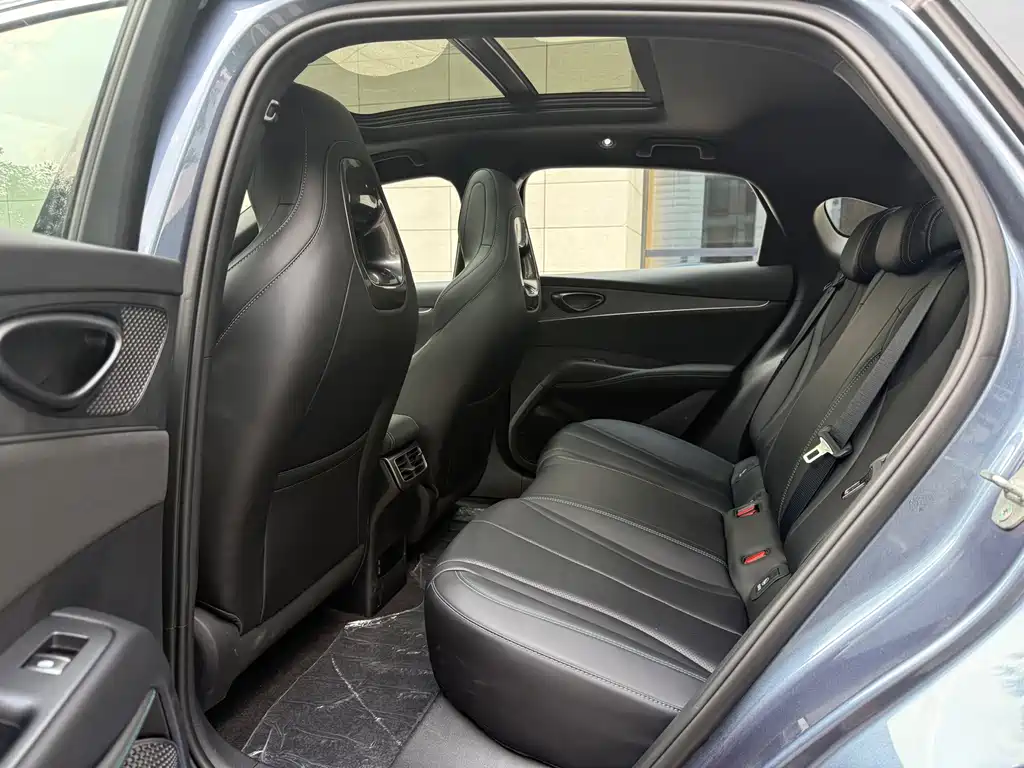 BYD Seal 06 2025 — фото 10