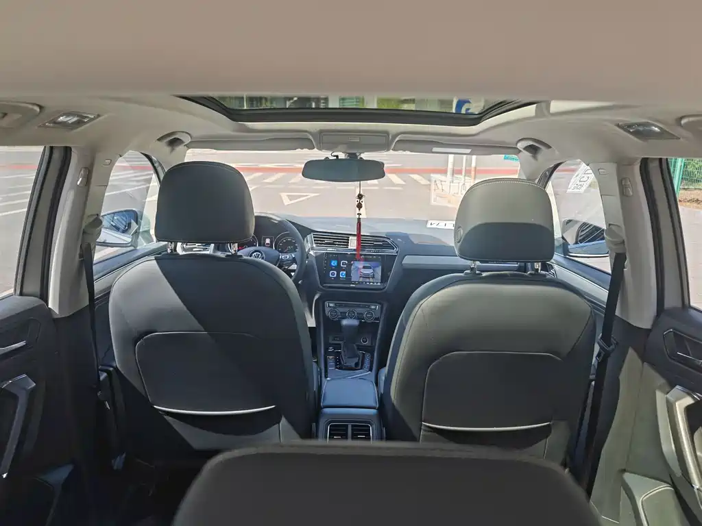 Volkswagen Tiguan L 2017 — фото 25
