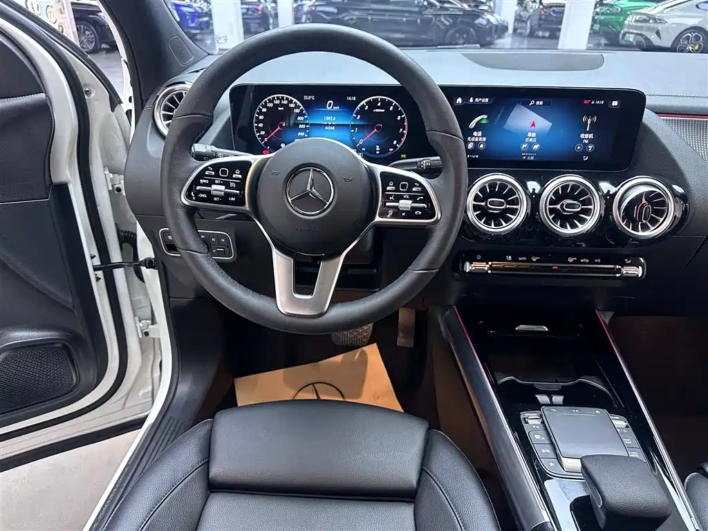 Mercedes-Benz GLA 2022 — фото 9