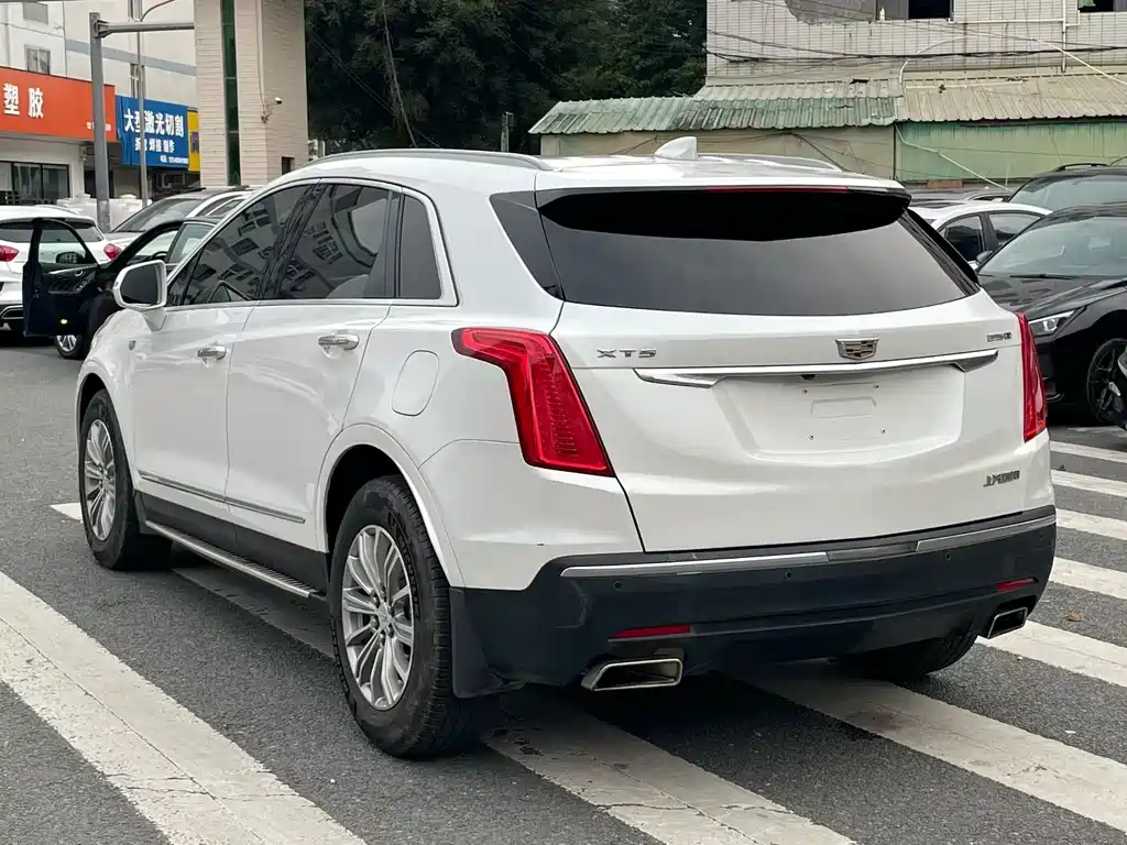 Cadillac XT5 2019 — фото 18