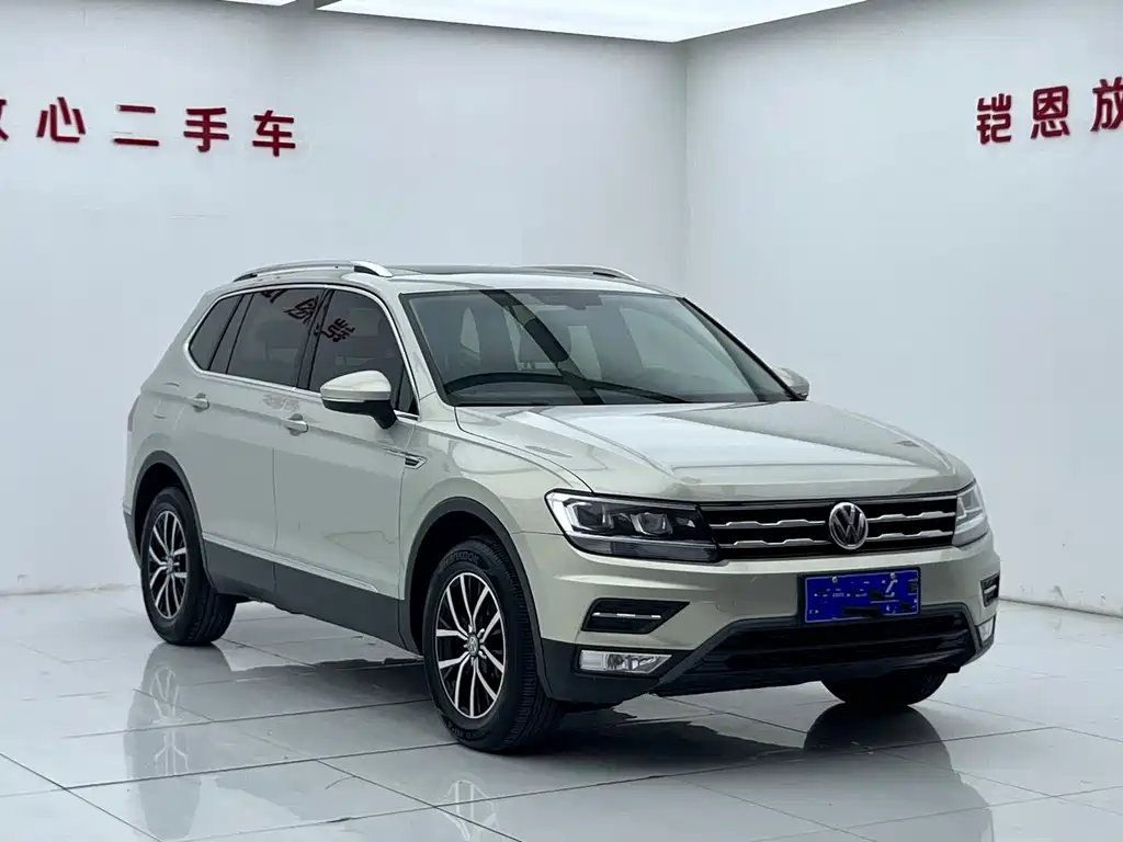 Volkswagen Tiguan L 2017 — фото 3