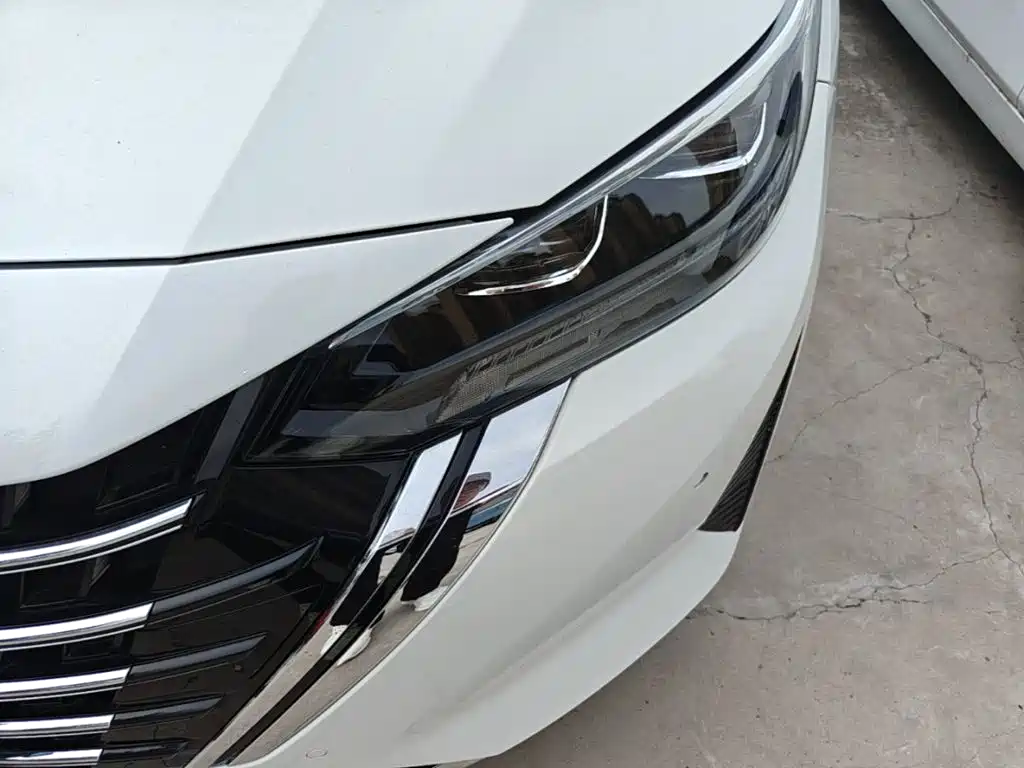 Nissan Sylphy 2023 — фото 24