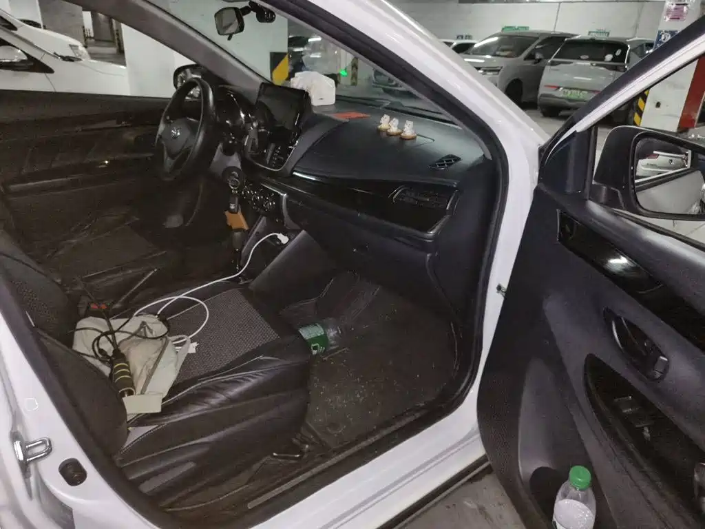 Toyota Yaris L 2020 — фото 20