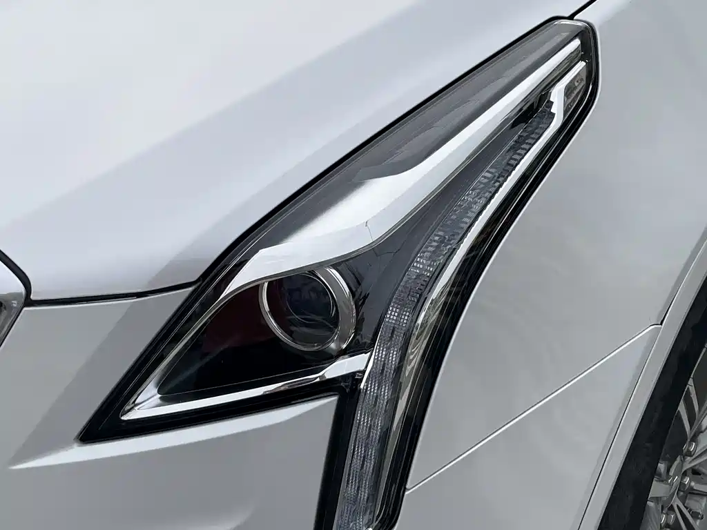 Cadillac XT5 2019 — фото 13