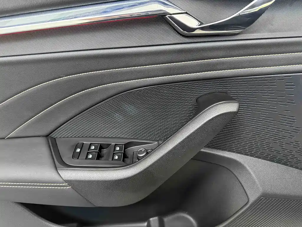 Skoda Octavia 2022 — фото 10
