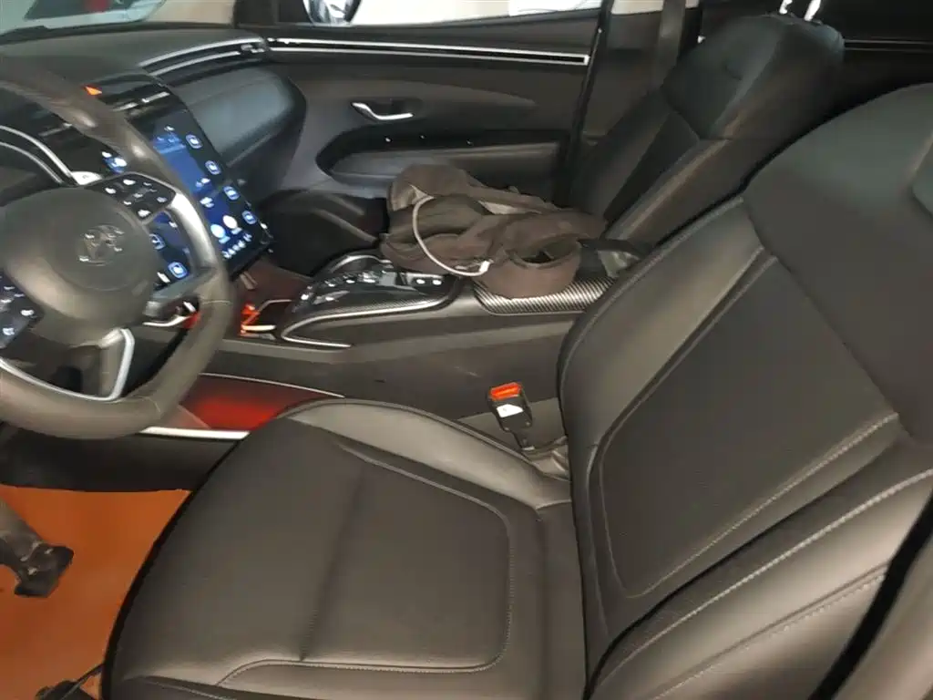 Hyundai Tucson 2021 — фото 15