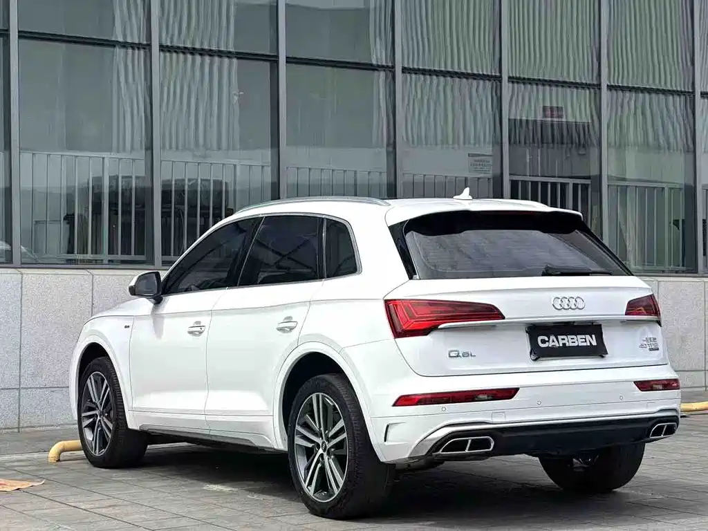 Audi Q5L 2021 — фото 11