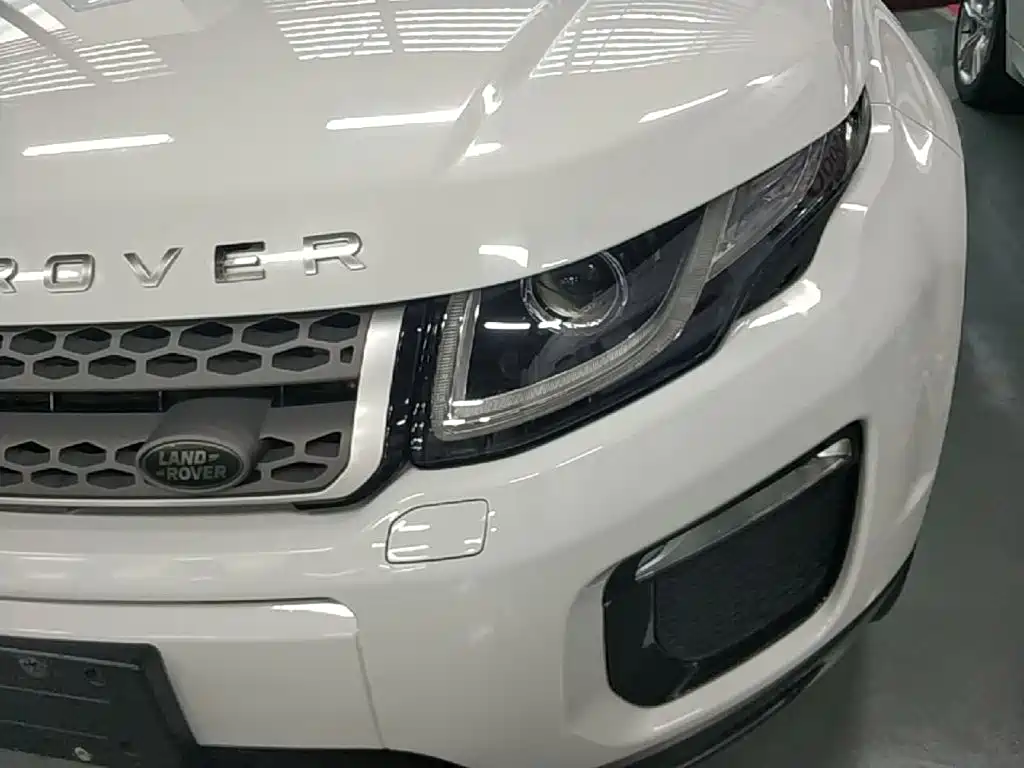 Land Rover Evoque 2018 — фото 24