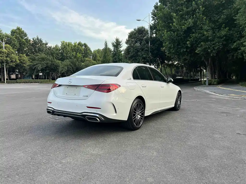 Mercedes-Benz C-Class 2023 — фото 12