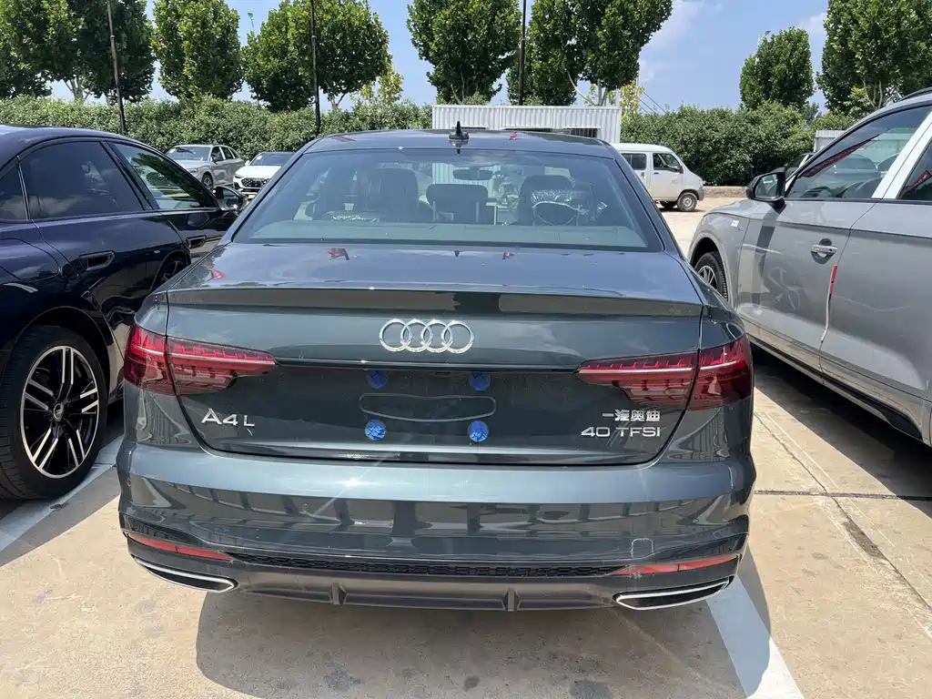 Audi A4L 2025