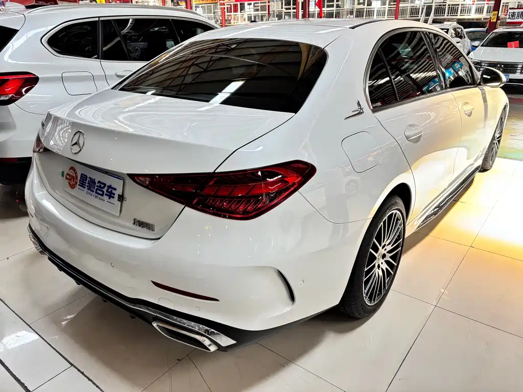 Mercedes-Benz C-Class 2023 — фото 12