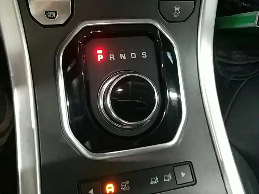Land Rover Evoque 2018 — фото 14