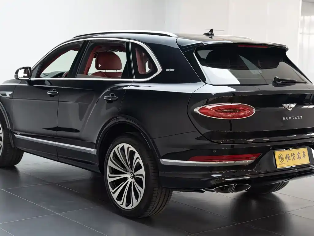 Bentley Bentayga 2020 — фото 2
