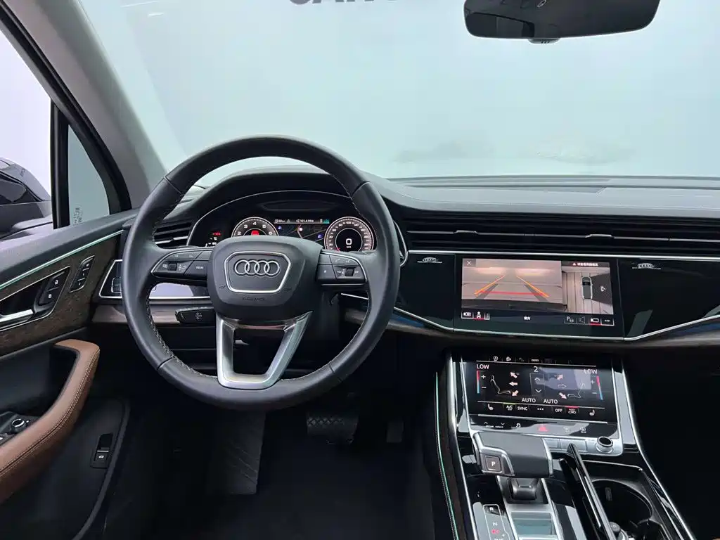 Audi Q7 2024 — фото 34
