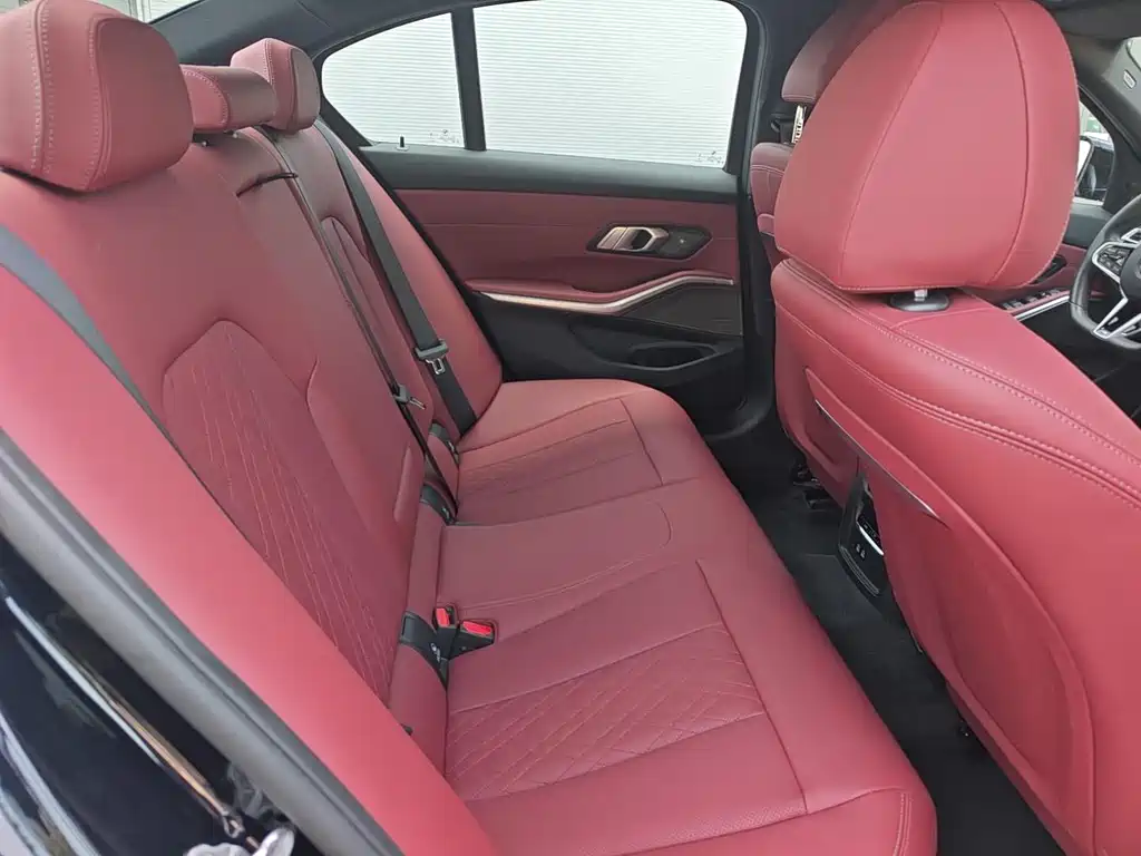 BMW 3 Series 2025