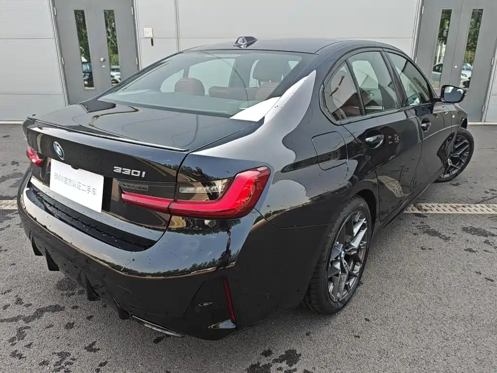 BMW 3 Series 2025