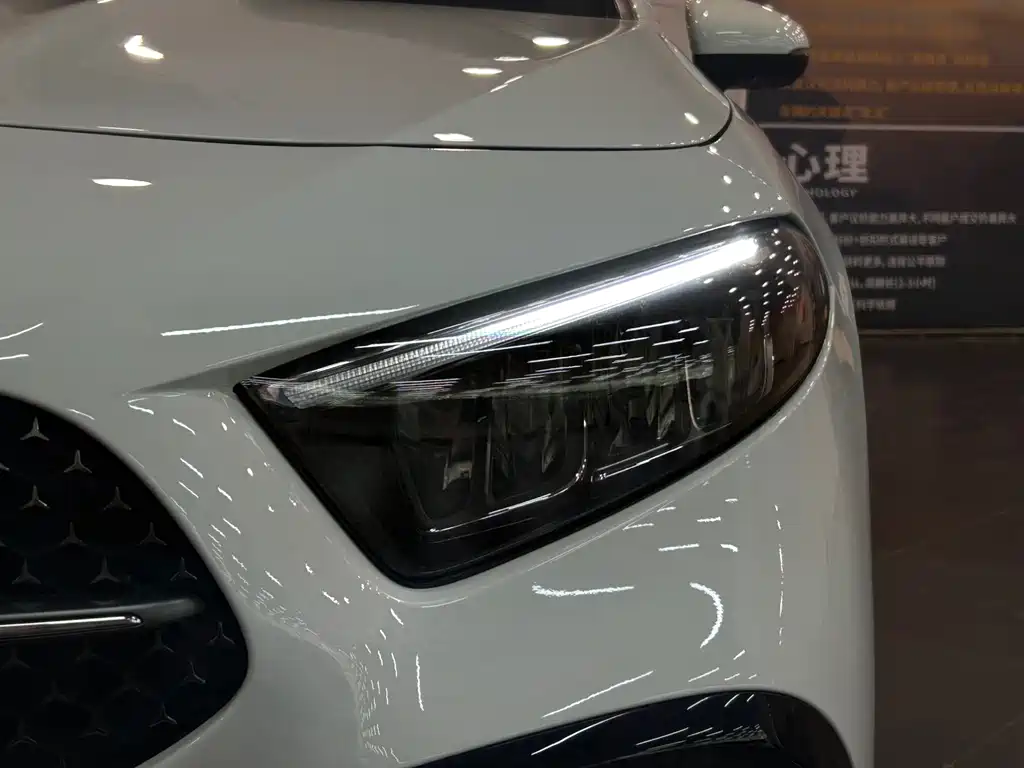 Mercedes-Benz A-Class 2023 — фото 19