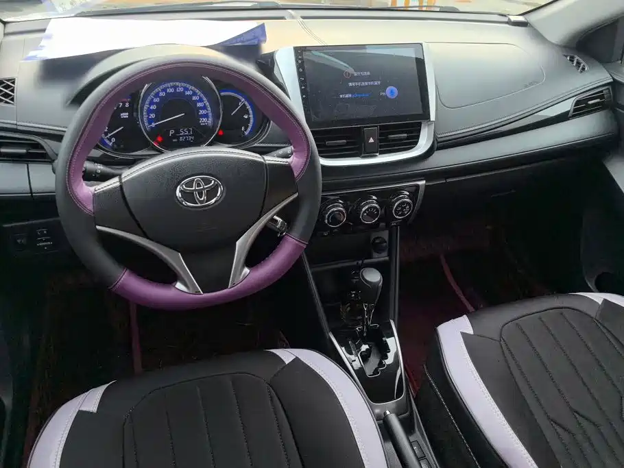 Toyota Yaris L 2018 — фото 12