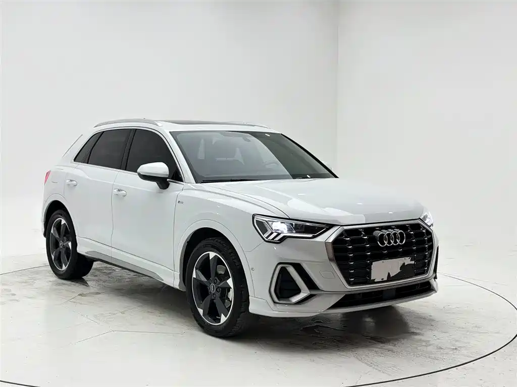 Audi Q3 2022 — фото 3