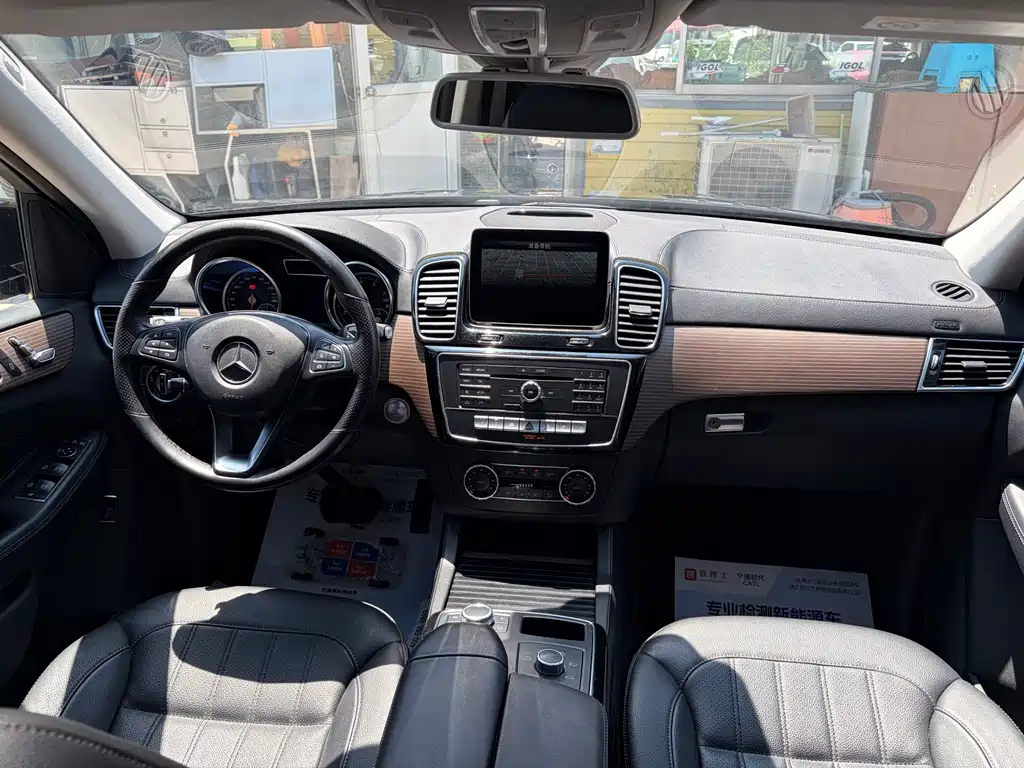Mercedes-Benz GLE 2018 — фото 21