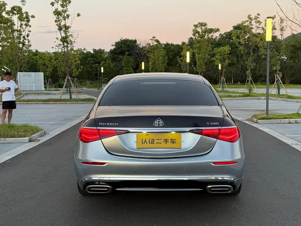 Mercedes-Benz Maybach S-Class 2023