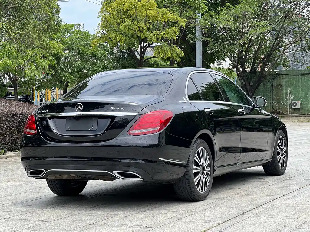 Mercedes-Benz C-Class 2018 — фото 16
