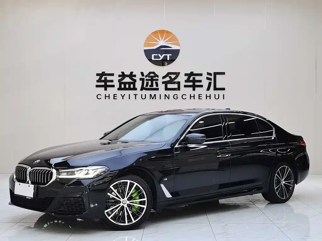 BMW 5 Series 2022 — фото 1