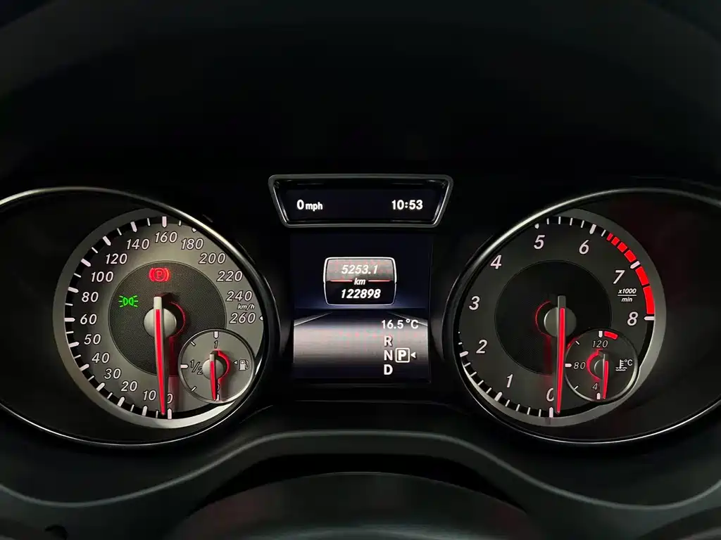 Mercedes-Benz CLA 2015 — фото 14