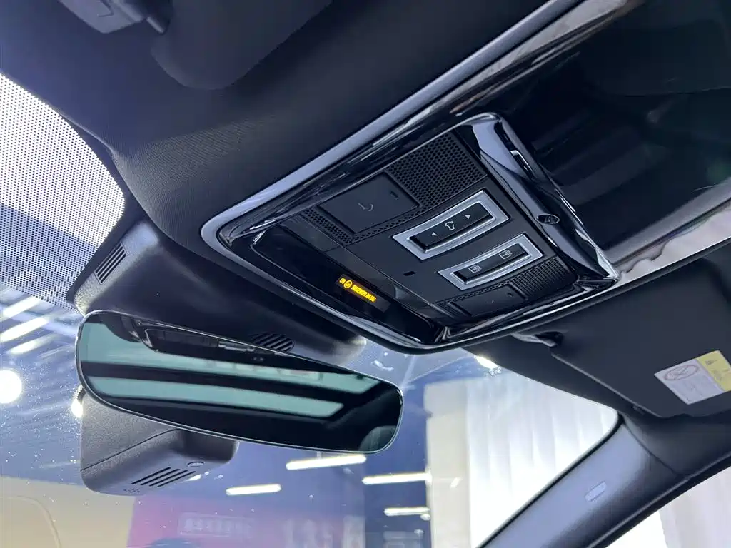 Land Rover Velar 2021 — фото 19