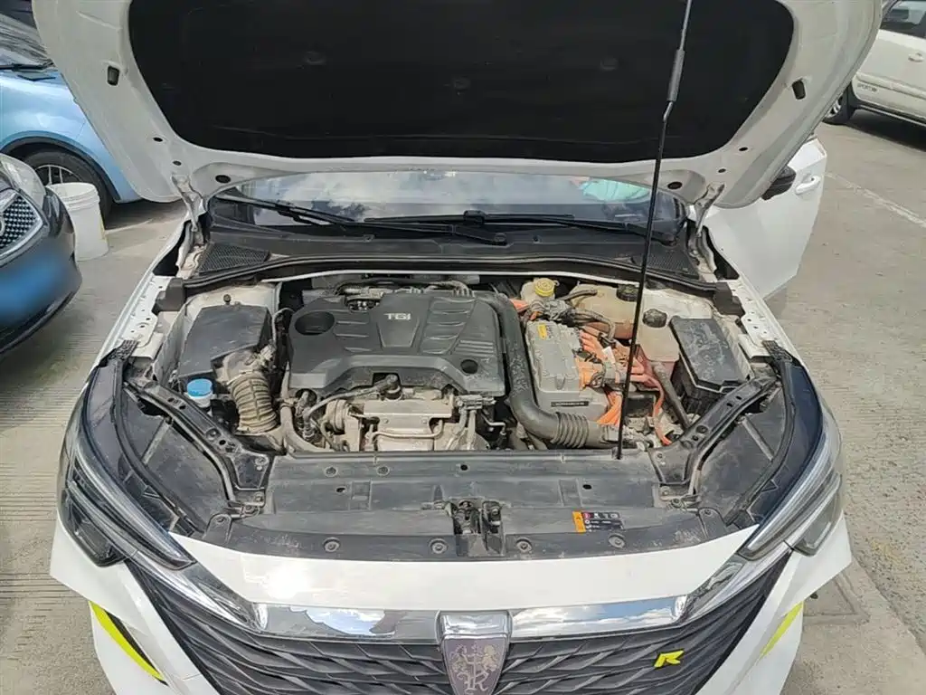 Roewe i6 MAX New Energy 2022 — фото 20