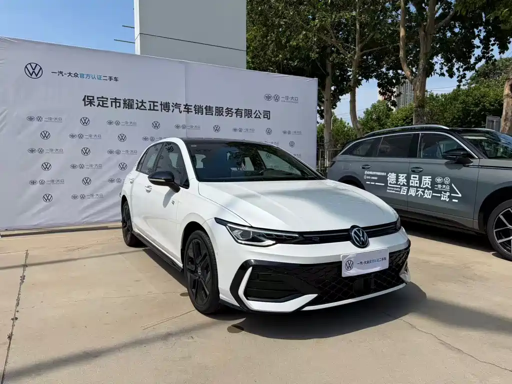 Volkswagen Golf 2025