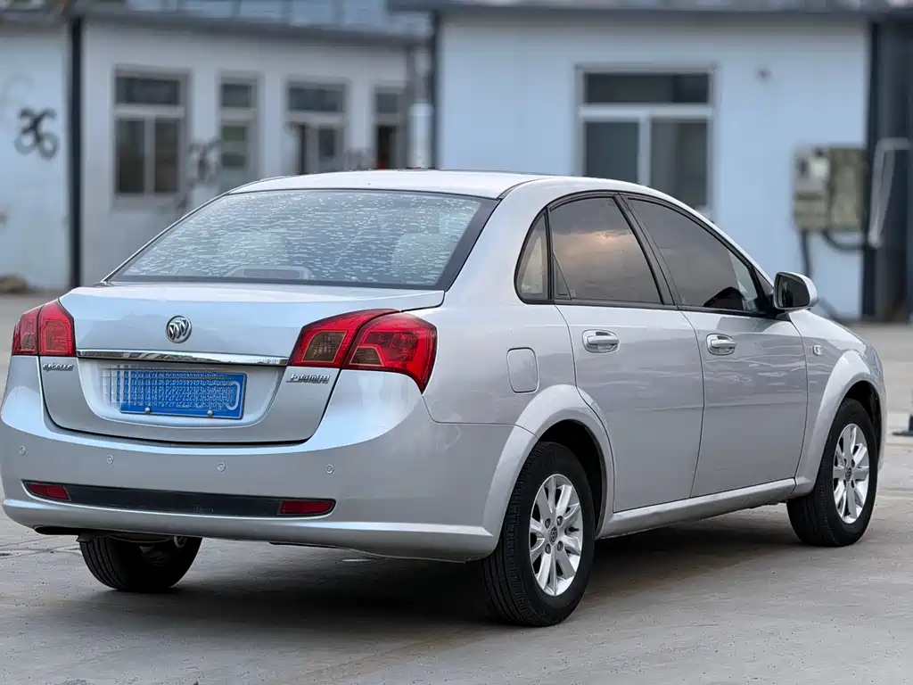 Buick Excelle 2013 — фото 6
