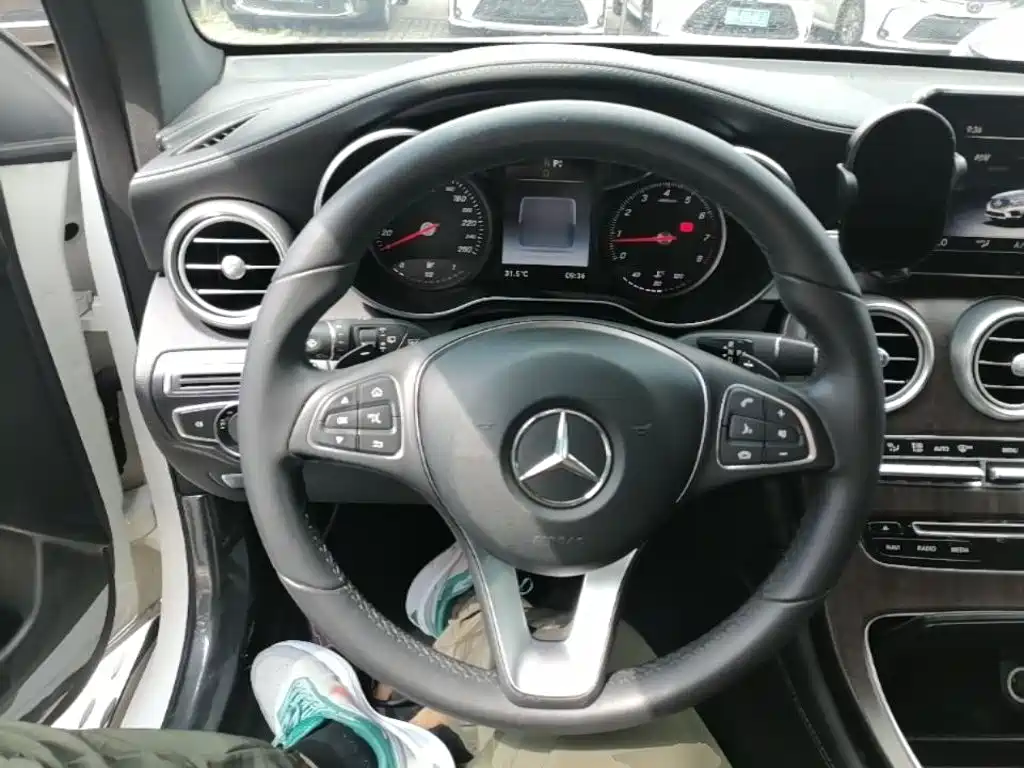 Mercedes-Benz GLC 2016 — фото 11