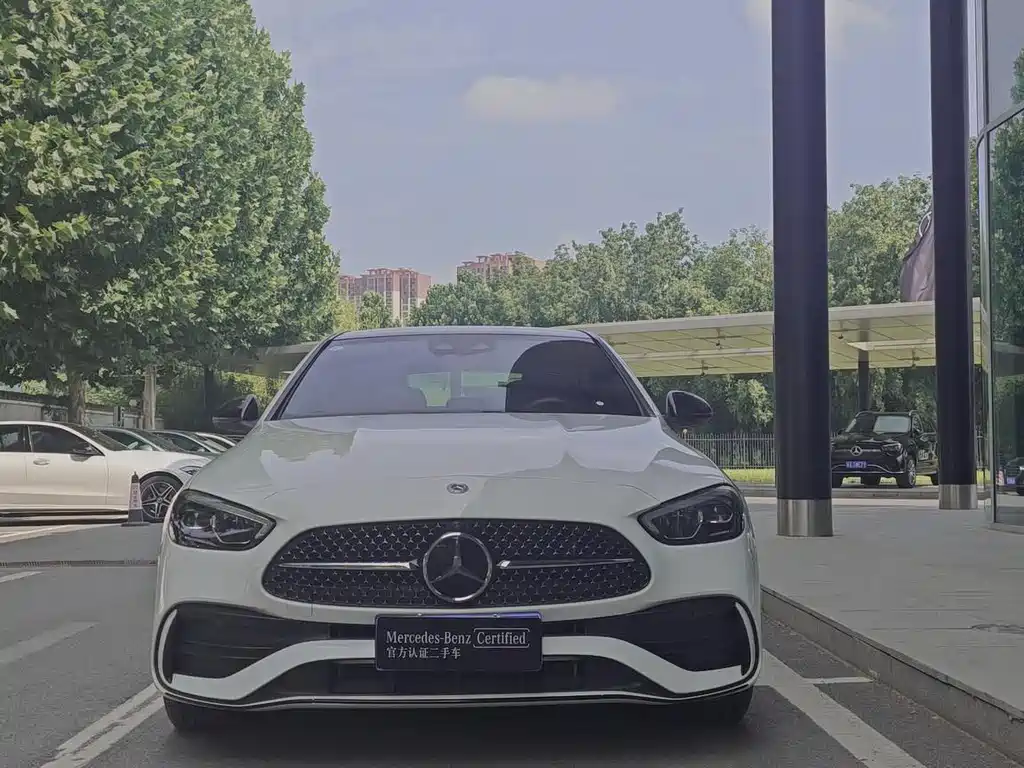 Mercedes-Benz C-Class 2024