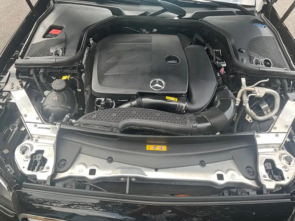 Mercedes-Benz E-Class 2019 — фото 19