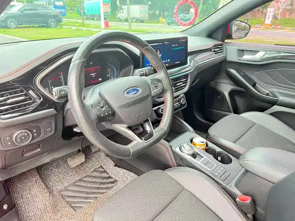 Ford Focus 2021