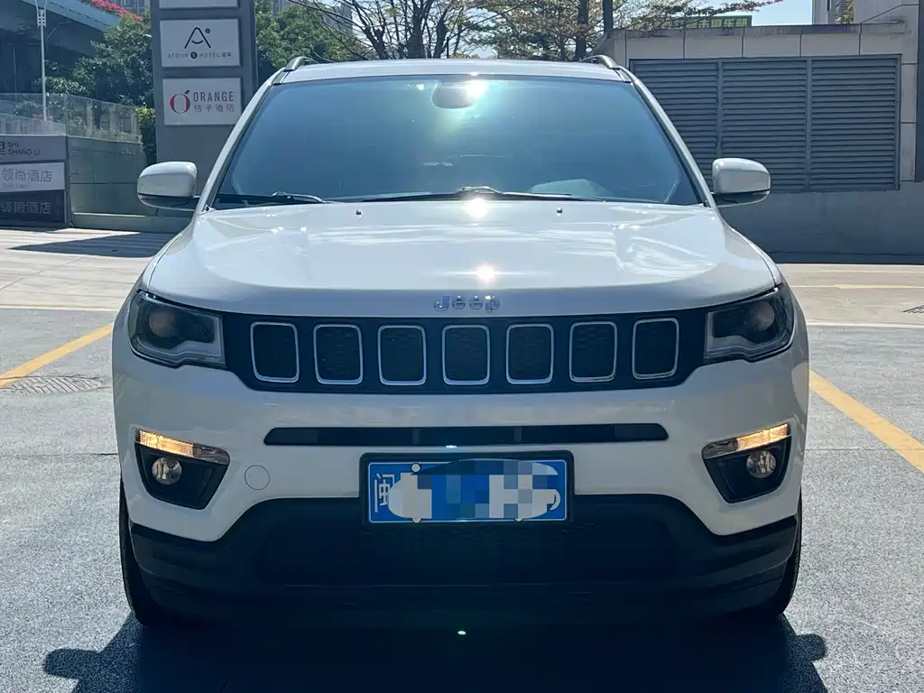 Jeep Compass 2019 — фото 1