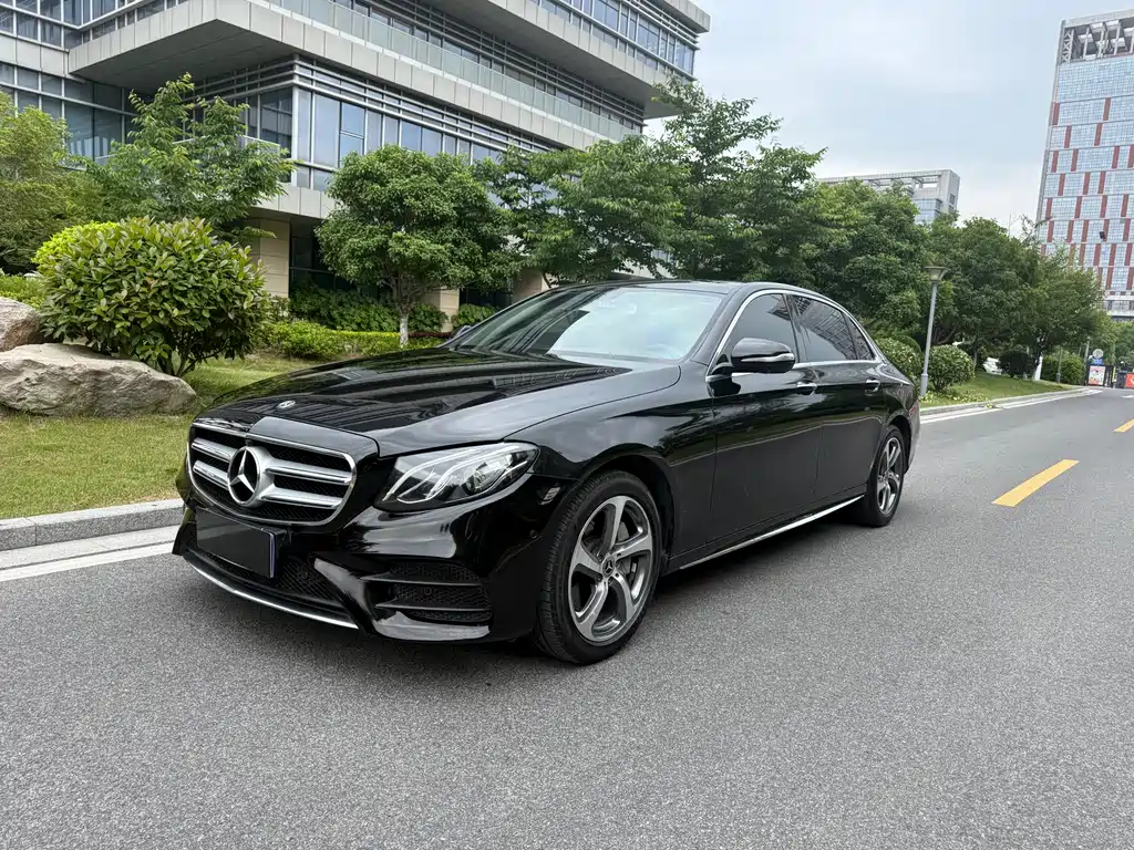 Mercedes-Benz E-Class 2019 — фото 1