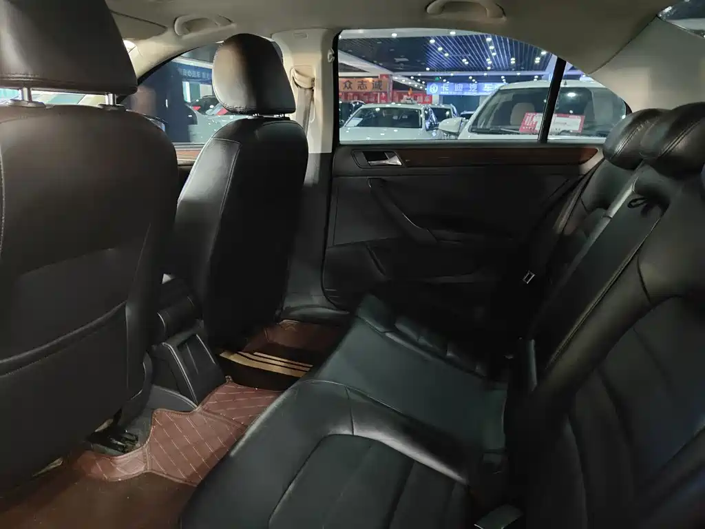 Volkswagen Santana 2013